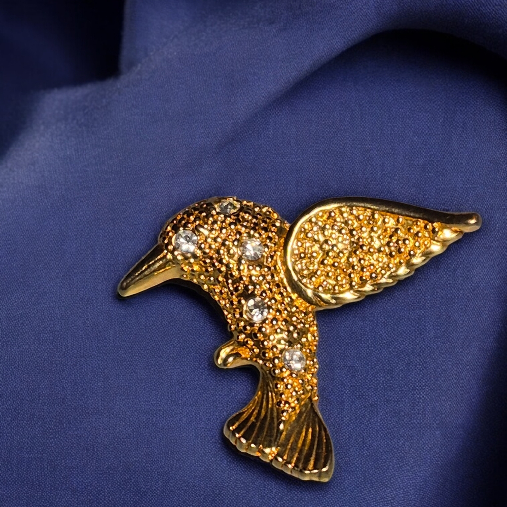 Vintage Gold Tone Rhinestone Hummingbird Brooch - Picture 2 of 6